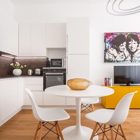 San Babila Design Apartment R&R Mediolan Zewnętrze zdjęcie