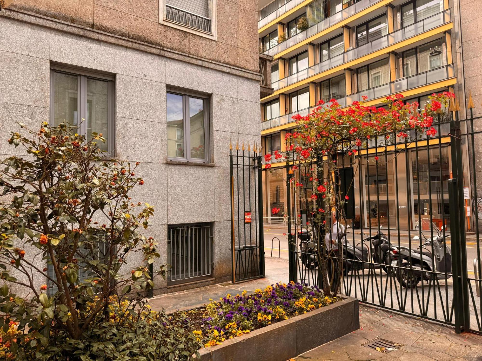 San Babila Design Apartment R&R Mediolan Zewnętrze zdjęcie
